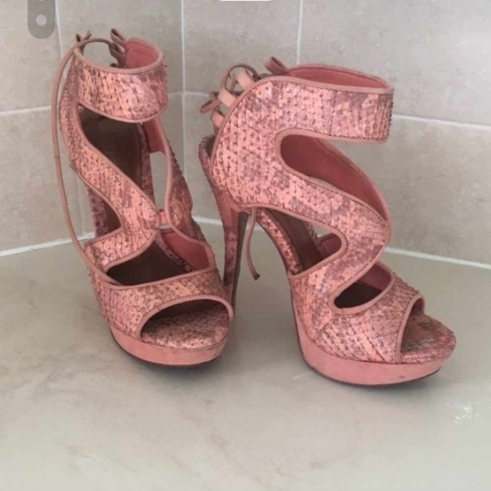Schütz snake coral heels leather